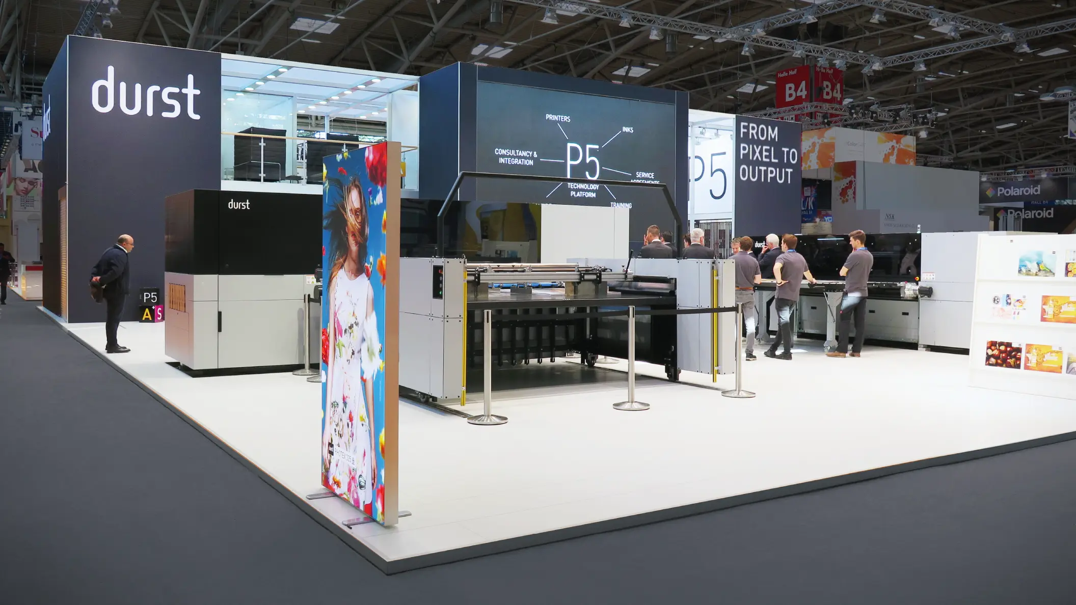 Durst Group Messestand FESPA 2019, Überblick, zweistöckige Messemodule