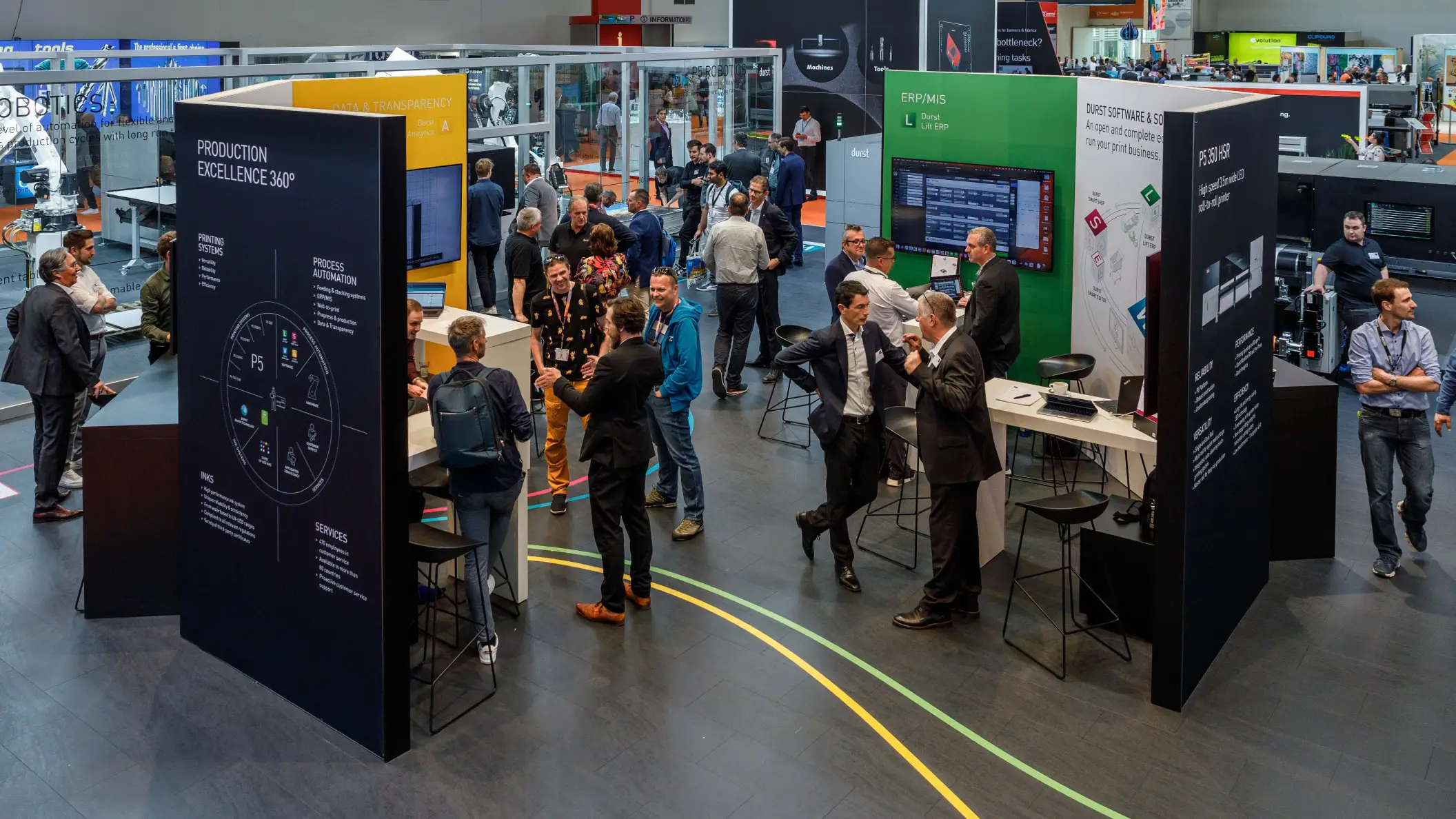 Durst Group Messestand FESPA 2023, Software and Services Besucher